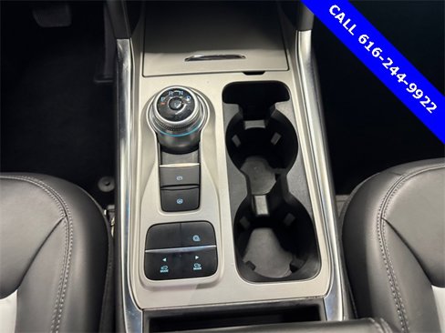 Used 2022 Ford Explorer XLT w/ Equipment Group 202A image 16