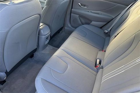 Certified 2024 Hyundai Elantra SEL image 12