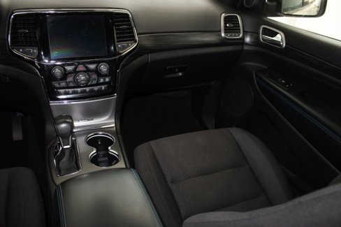 Used 2020 Jeep Grand Cherokee Laredo image 27