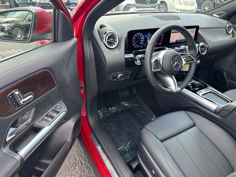 Certified 2025 Mercedes-Benz GLA 250 image 11