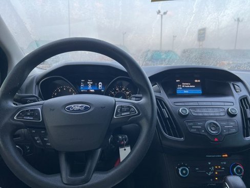 Used 2018 Ford Focus SE image 12