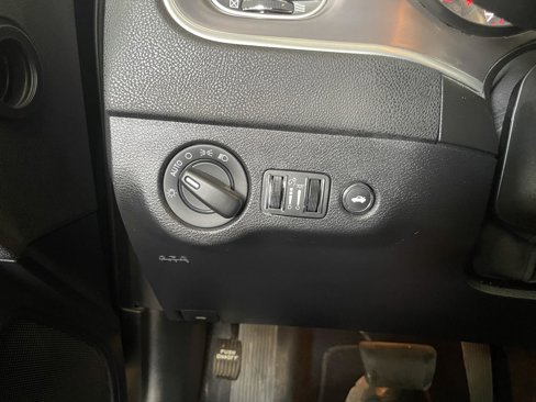 Used 2022 Dodge Charger SXT image 19