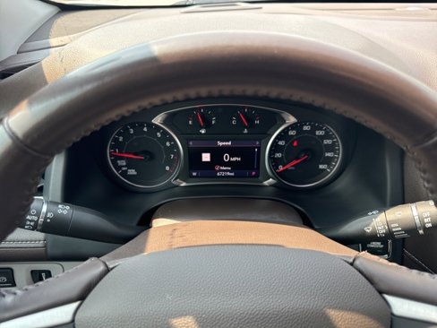 Used 2021 GMC Acadia SLT image 16
