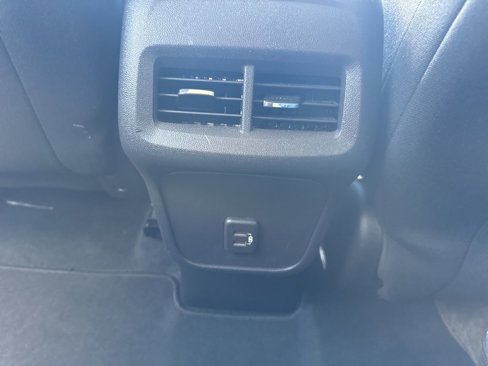 Used 2024 Chevrolet Equinox LT image 16
