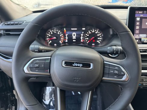 New 2025 Jeep Compass Latitude w/ Altitude Special Edition image 15