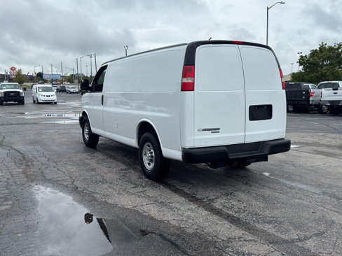 Used 2015 Chevrolet Express 2500 image 5