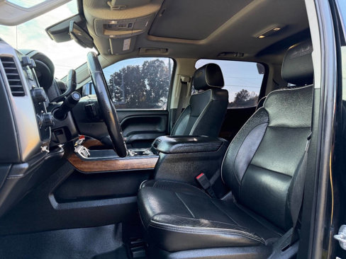 Used 2018 Chevrolet Silverado 2500 High Country w/ Duramax Plus Package image 13