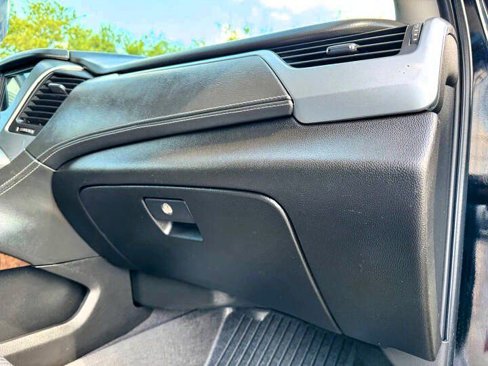 Used 2019 Chevrolet Suburban LS image 19