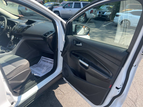 Used 2014 Ford Escape SE image 12