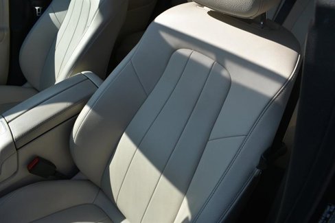 Used 2021 Mercedes-Benz GLB 250 4MATIC image 9