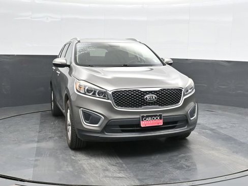 Used 2018 Kia Sorento LX image 6