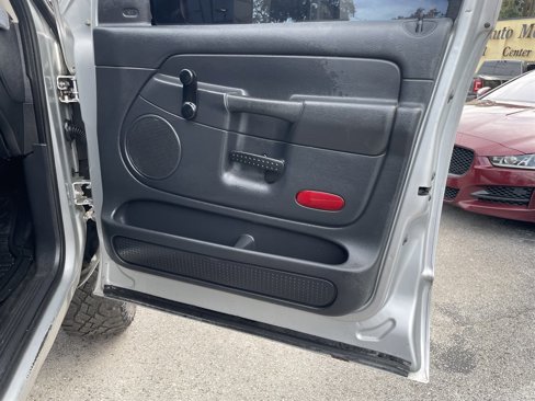 Used 2003 Dodge Ram 2500 Truck SLT image 31