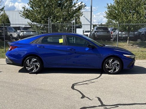 New 2025 Hyundai Elantra Sport image 4