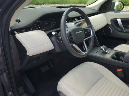 Used 2024 Land Rover Discovery Sport S image 10