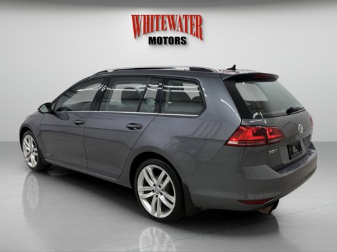 Used 2015 Volkswagen Golf SEL image 2
