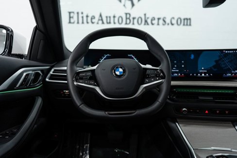 Used 2025 BMW 430i Coupe w/ Premium Package image 15