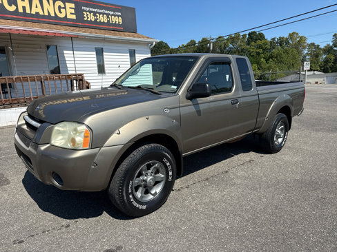 Used 2002 Nissan Frontier XE image 3