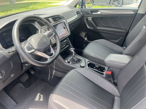 Used 2022 Volkswagen Tiguan SE image 14