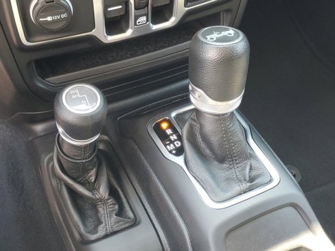 Used 2020 Jeep Wrangler Unlimited Sport S image 24