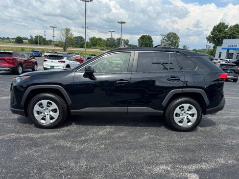 Used 2019 Toyota RAV4 LE image 2