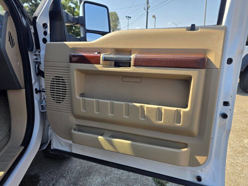 Used 2011 Ford F350 King Ranch w/ King Ranch w/Chrome Pkg image 42