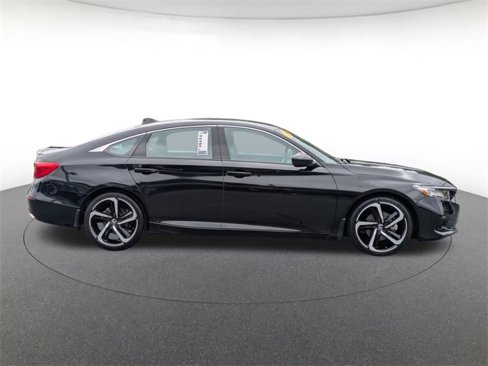 Used 2022 Honda Accord Sport image 2