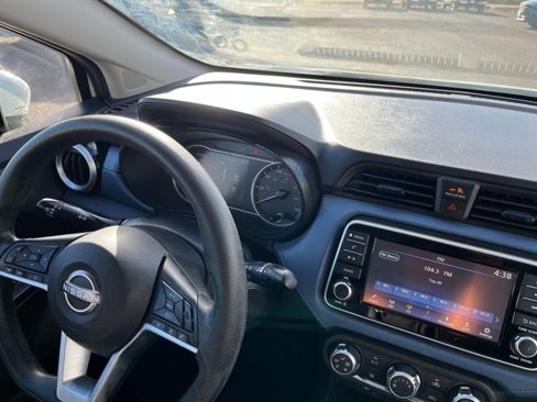 Used 2023 Nissan Versa SV image 32