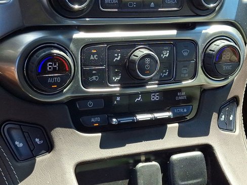 Used 2018 Chevrolet Tahoe LT image 18