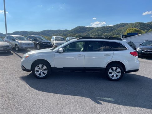 Used 2010 Subaru Outback 2.5i Premium image 5