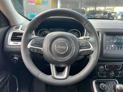 Used 2021 Jeep Compass Latitude image 14