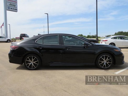 Used 2024 Toyota Camry SE image 7