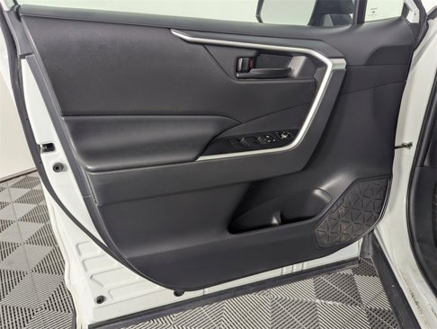 Used 2023 Toyota RAV4 LE image 17