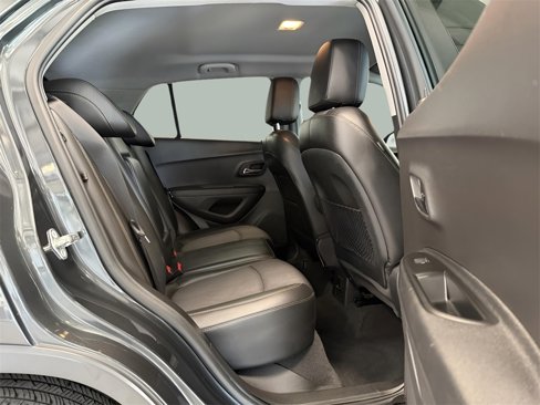 Used 2017 Chevrolet Trax LT w/ LT Convenience Package image 23