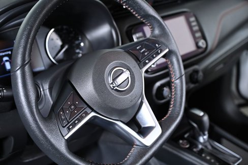 Used 2023 Nissan Kicks SR image 13