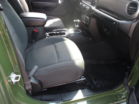 Used 2021 Jeep Gladiator Sport image 9