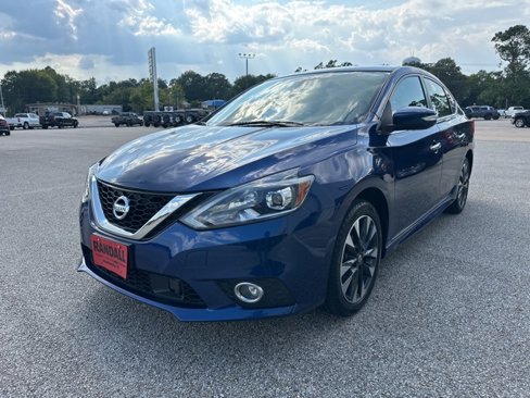 Used 2019 Nissan Sentra SR image 3