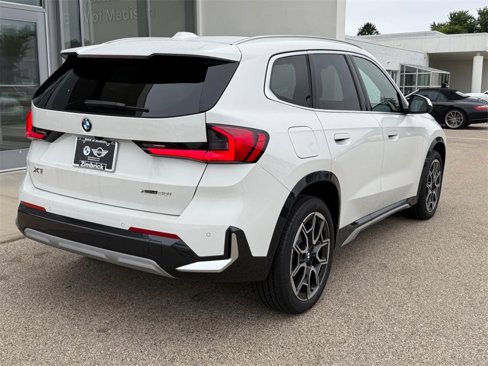 New 2025 BMW X1 xDrive28i w/ Technology Package image 3
