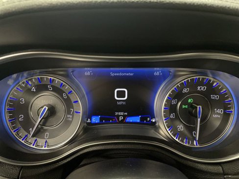Used 2021 Chrysler 300 Touring L image 16
