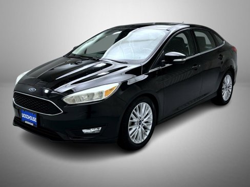 Used 2016 Ford Focus Titanium w/ Titanium Cold Weather Package image 1