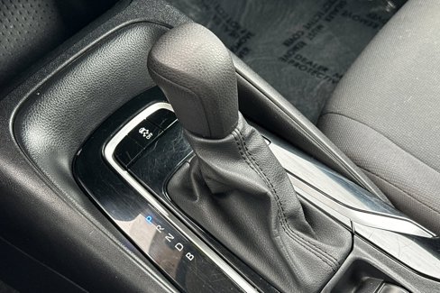 Used 2021 Toyota Corolla LE image 20