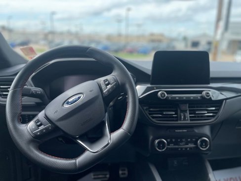 Used 2023 Ford Escape ST-Line w/ Cold Weather Package image 10