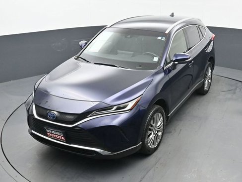 Certified 2022 Toyota Venza XLE image 42