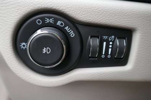 Used 2021 Chrysler Pacifica Touring-L image 30