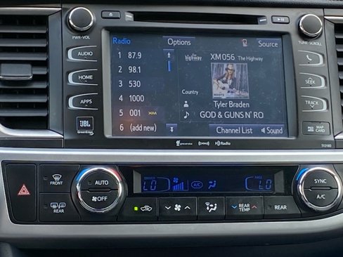 Used 2018 Toyota Highlander Limited image 10