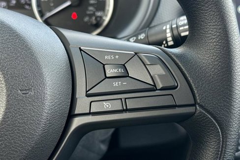 New 2025 Nissan Kicks Play S image 25
