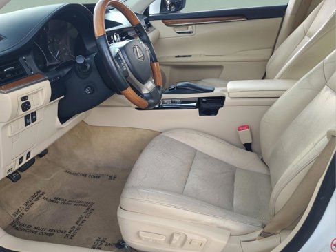 Used 2013 Lexus ES 300h image 12