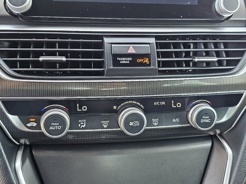 Used 2018 Honda Accord Sport image 29