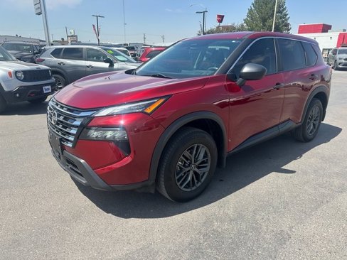 Used 2024 Nissan Rogue S image 8