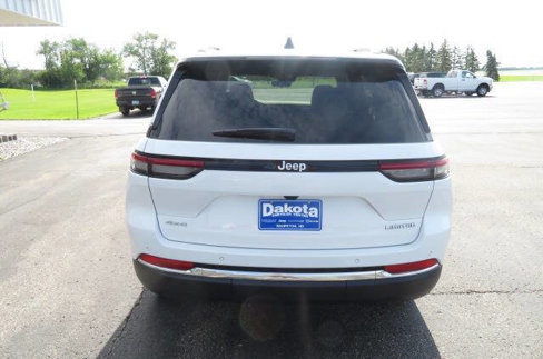 New 2025 Jeep Grand Cherokee Limited image 8