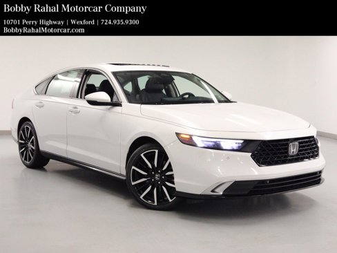 Used 2023 Honda Accord Touring image 1
